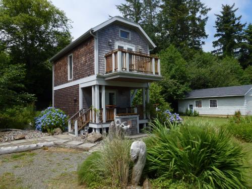 China Beach Retreat