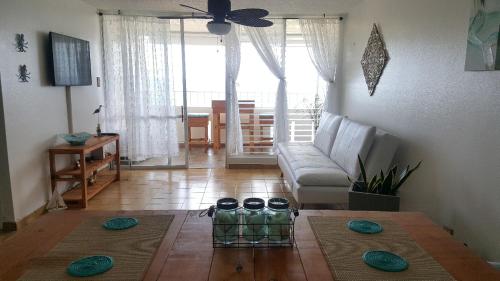 Beach apartment with amazing sunrises! - image 4