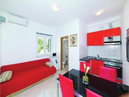  One-Bedroom Apartment in Kastel Stafilic in Kaštela