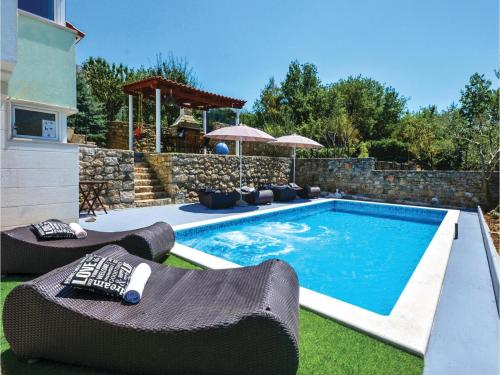  Four-Bedroom Holiday Home in Srinjine in 21292 Srinjine