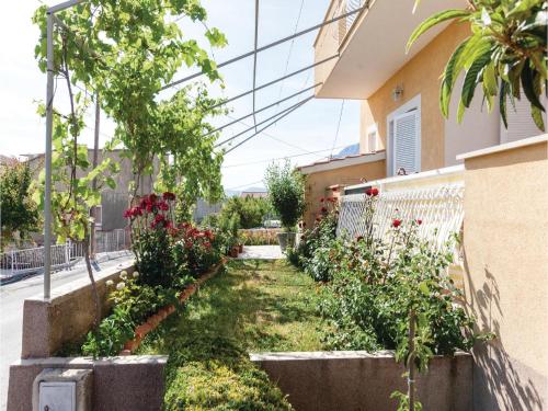  One-Bedroom Apartment in Solin in Split