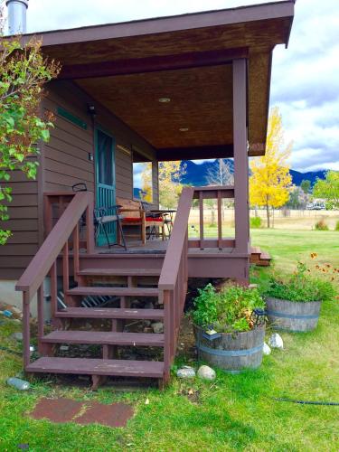 Pine Creek Cabin Livingston Montana thumb 4