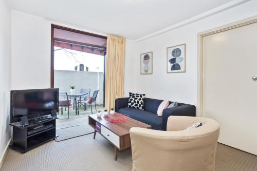 South Perth Executive Apartment