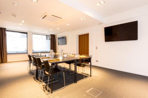 Tower Hotel - image 14