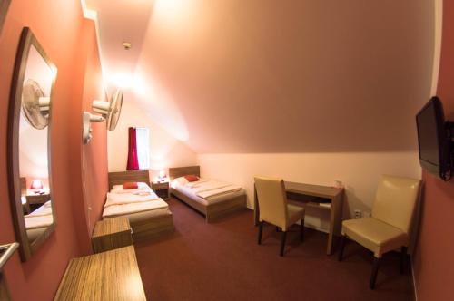 Wellness Hotel Hukvaldy - image 2