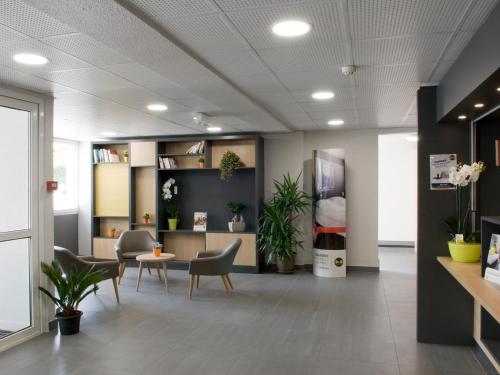 B&B Hôtel SAINT-QUENTIN - image 11