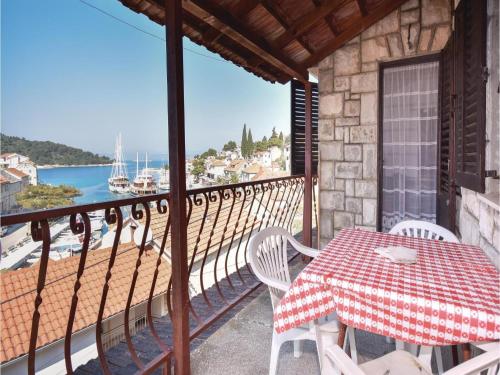  Two-Bedroom Apartment in Stomorska in Stomorska