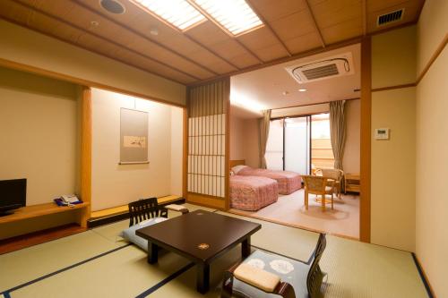 Room with Tatami Area and Open-Air Hot Spring