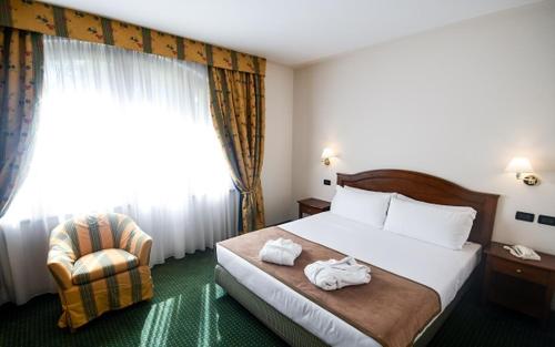Santo Stefano SPA & BIKE Relais Santo Stefano SPA Relais is perfectly located for both business and leisure guests in Sandigliano. Both business travelers and tourists can enjoy the propertys facilities and services. Service-minded