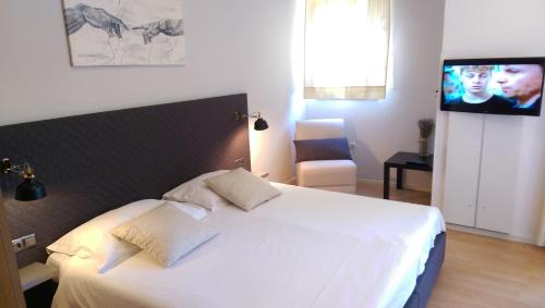 Apartments Porec - image 5