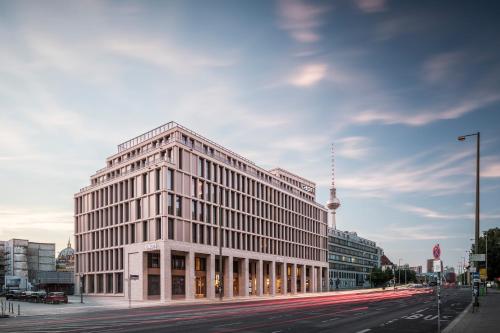 Capri by Fraser Berlin, Berlín