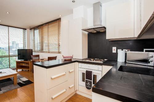 Incredible & Modern Central 1-Bed - London Bridge - image 36