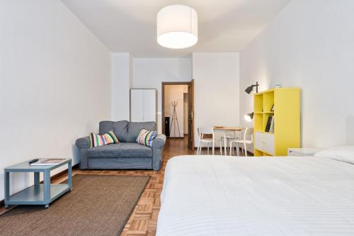 GuestHost - Porta Nuova Shiny Studio Flats, Turín