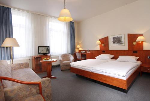 1 queen bed