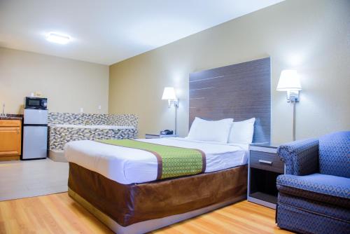 Days Inn & Suites by Wyndham Athens