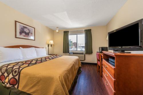 수퍼 8 바이 윈덤 덴턴