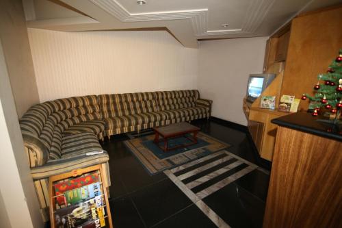 ห้องส่วนกลางสำหรับนั่งเล่น/ดูทีวี, Hotel Presidente Ipatinga in อิปาตินก้า