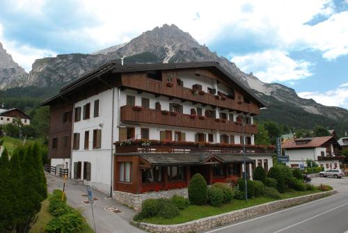 Hotel Albergo Dolomiti