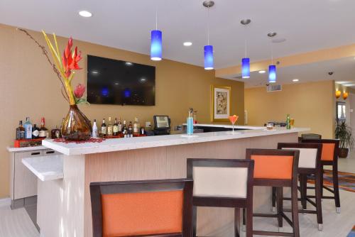 Best Western Plus Fresno Airport Hotel