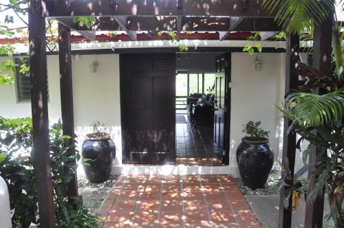 Entrance, Marigot Palms Luxury Caribbean Apartment Suites in Marigot Bay
