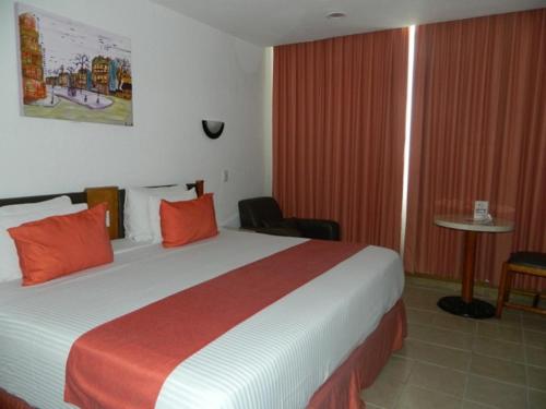 Hotel Enriquez Hotel Enriquez is perfectly located for both business and leisure guests in Coatzacoalcos. The property offers guests a range of services and amenities designed to provide comfort and convenience. Ser