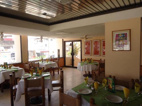 餐飲選擇, Hotel Enriquez in 誇察誇爾科斯