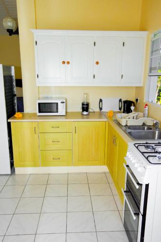 One Hamilton Place - Emerald in ชัวเซิล