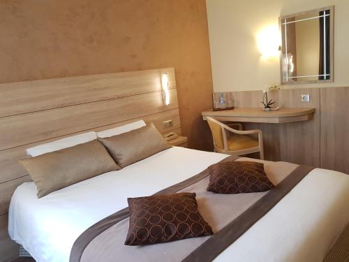 Hotel Champerret Elysees - image 2