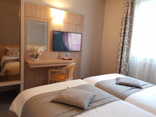 Hotel Champerret Elysees - image 7