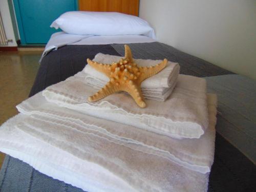 Standard Single Room with Sea View image 4