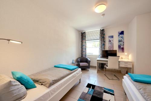 Double Room image 7