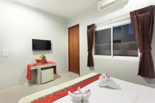 Freedom Hotel thumbnail 3