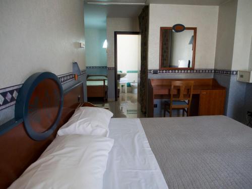 Hotel Kroma - image 8
