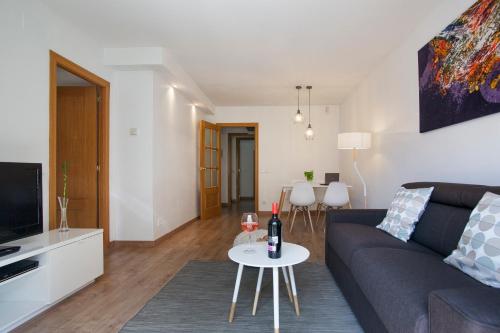 Tendency Apartments Fira - image 9