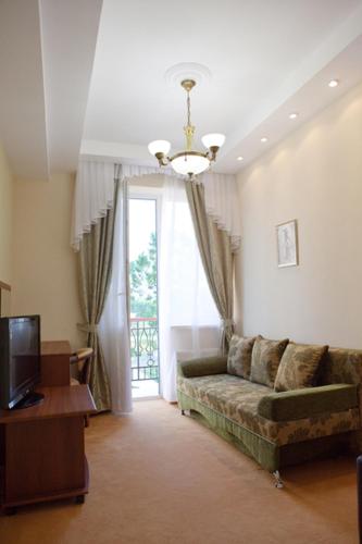 Afrodita Hotel - image 2