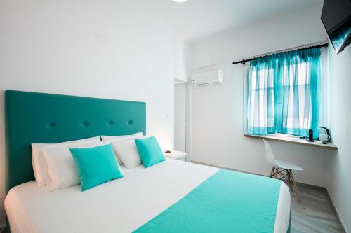 Acqua Vatos Paros Hotel Stop at Acqua Vatos Paros Hotel to discover the wonders of Paros Island. The property offers a high standard of service and amenities to suit the individual needs of all travelers. Service-minded staf