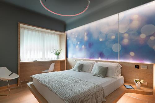 Deluxe Double Room image 10