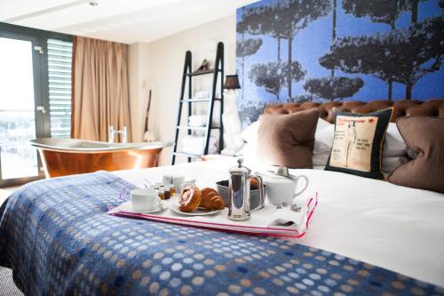 Salthouse Harbour Hotel - image 2