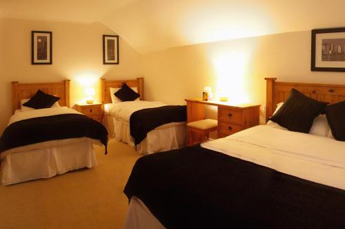 Woodside Lodge B&B - image 5