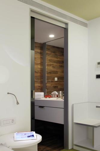 Room Mate Pau Barcelona - image 4