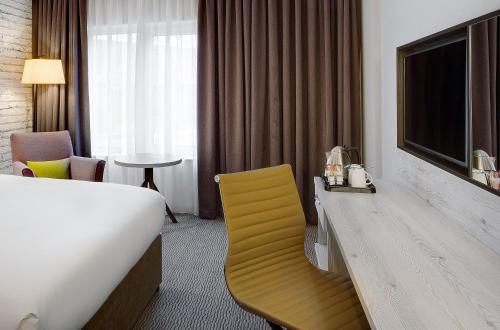 room detail thumbnail 1
