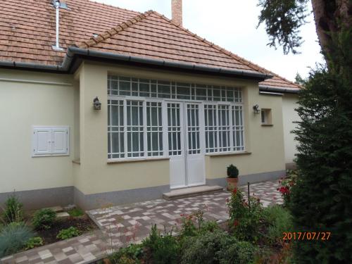  Rózsakert apartman in Paks