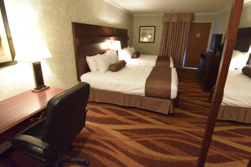 Tropical Inn - North Battleford in North Battleford