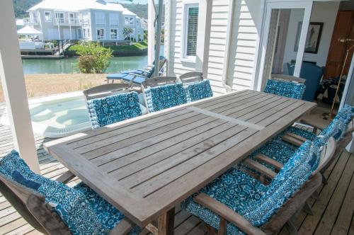 Leeward Reach in جزيرة ثيسينس