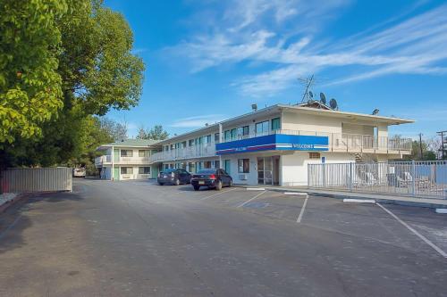 Motel 6-Red Bluff, CA