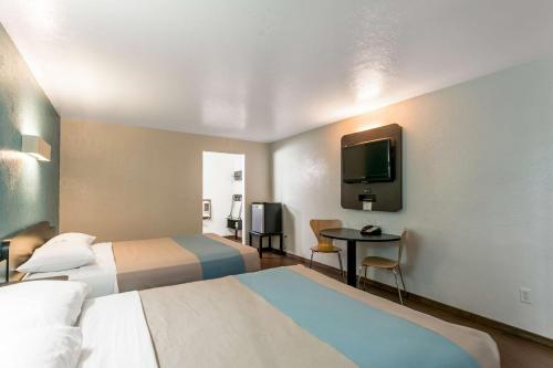 Motel 6-Missoula, MT - University