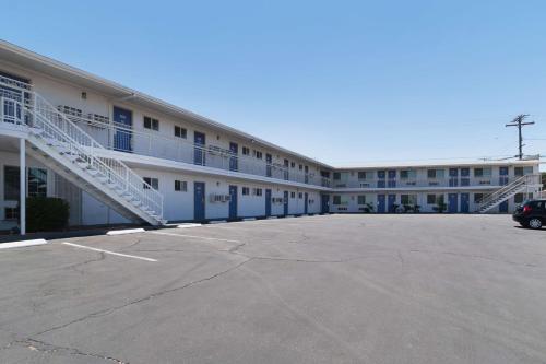 Motel 6-Barstow, CA - Route 66