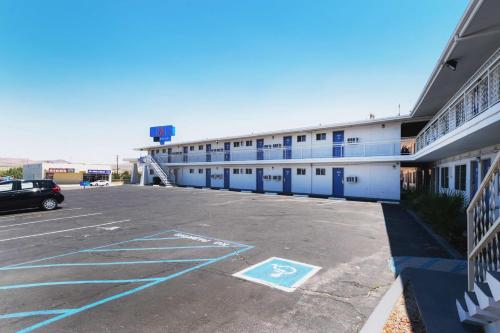 Motel 6-Barstow, CA - Route 66