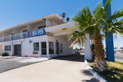 Motel 6-Barstow, CA - Route 66