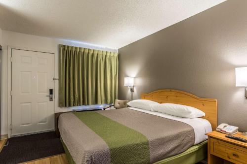 1 queen bed
